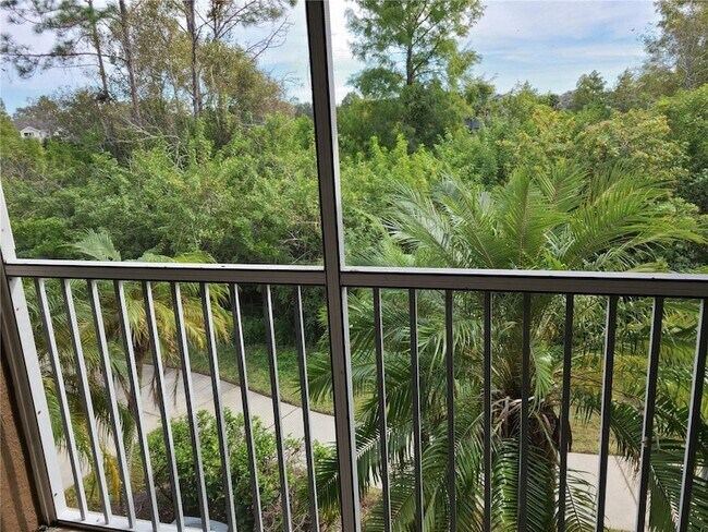 Building Photo - 8911 Manor Loop