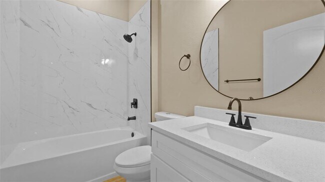 Building Photo - 13639 Begonia Cir