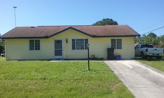 Building Photo - 5109 Sylvania Ave