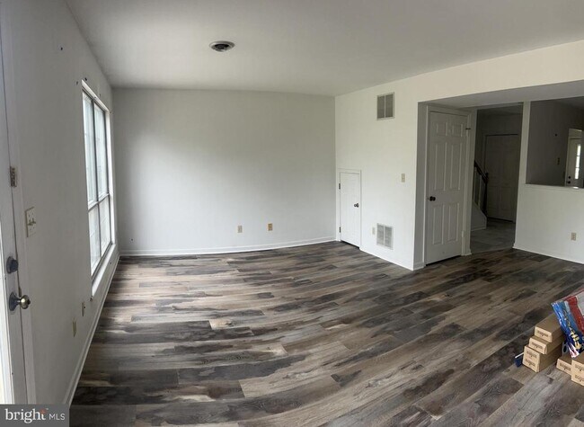 Building Photo - 975 Byers Ave