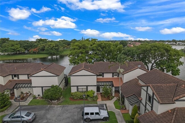 Building Photo - 15070 SW 49th Ln