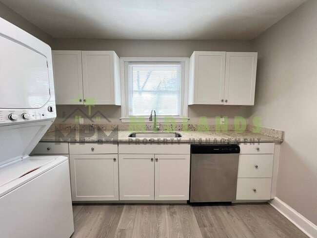 Building Photo - 6811 Doby Dr