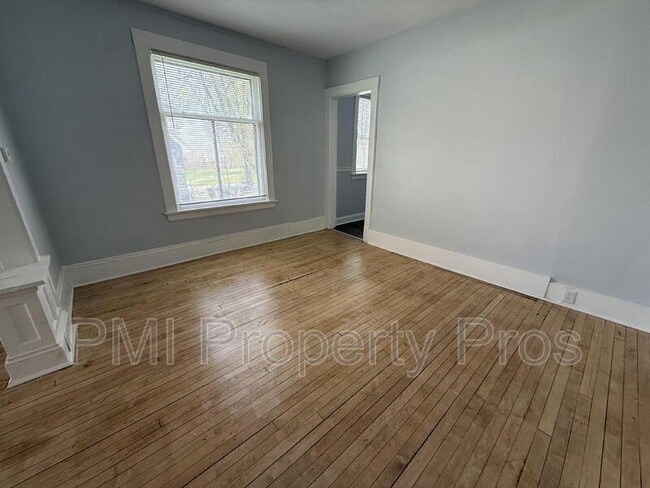 Building Photo - 3109 W Walnut St