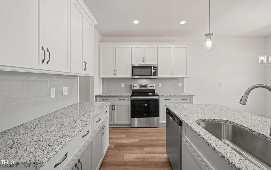 Building Photo - 148 Harmony Trl