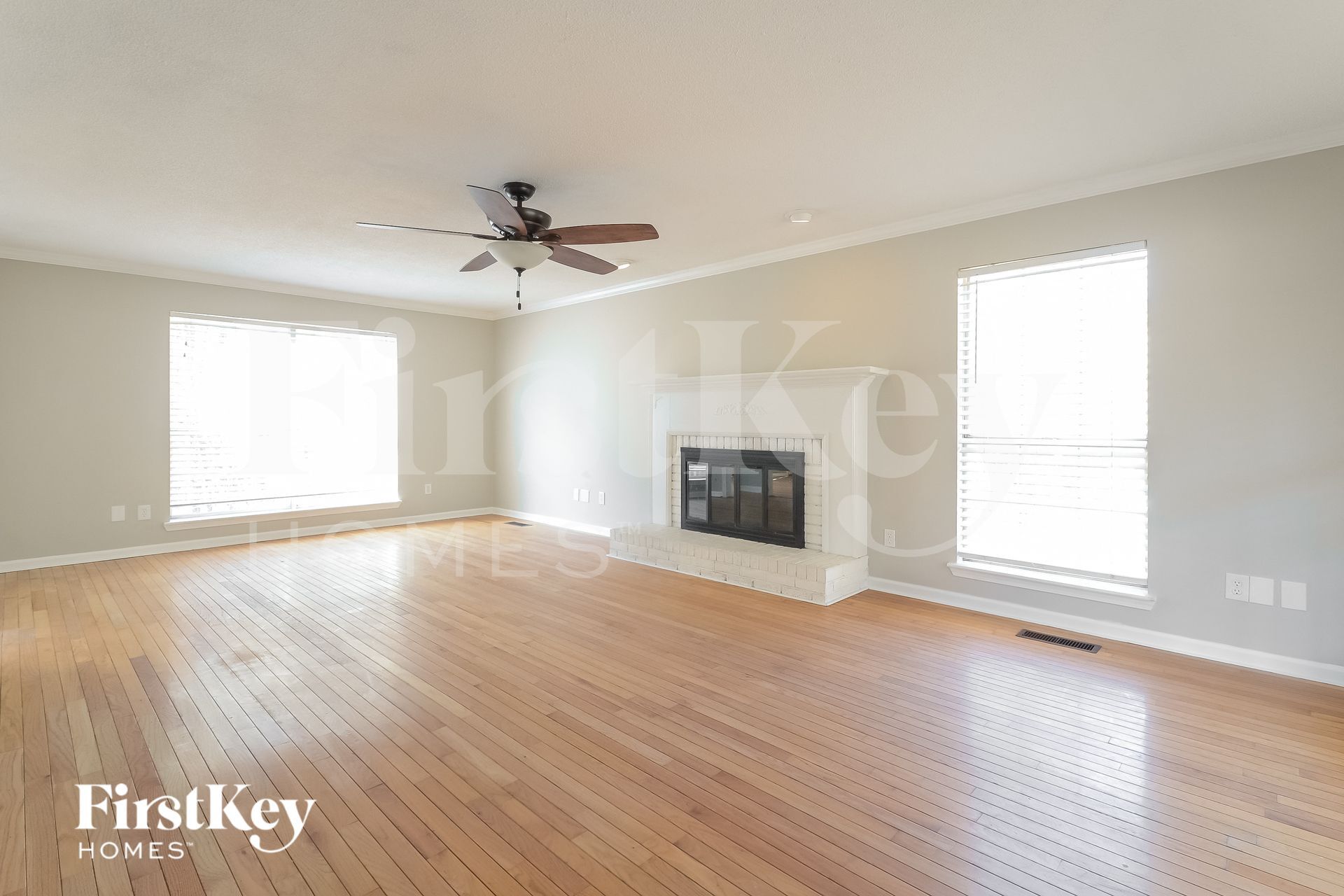 Building Photo - 1049 Independence Ct