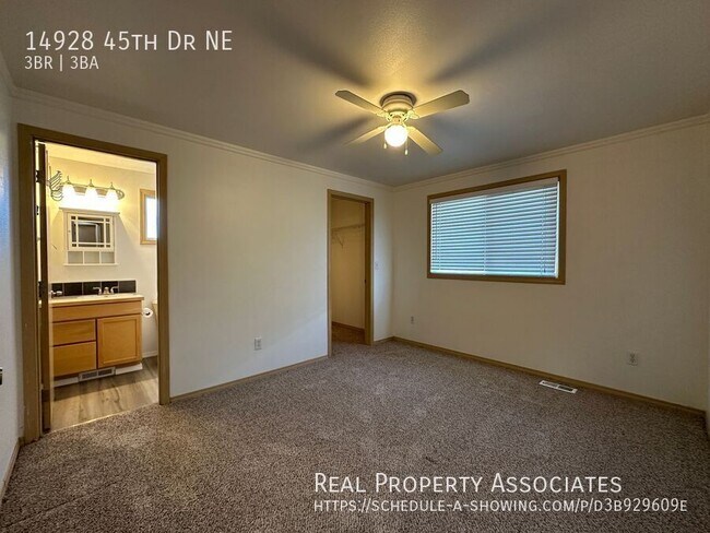 Building Photo - 14928 45th Dr NE