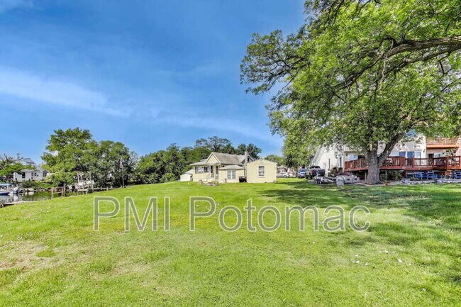 Building Photo - 8349 Bear Creek Dr