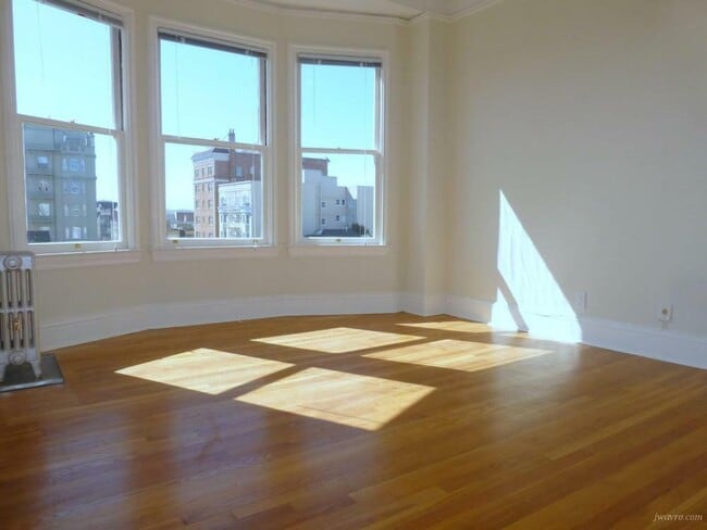 Building Photo - 2201 Pacific Ave