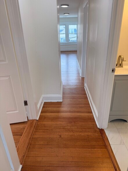 Building Photo - 173 Fairview Ave