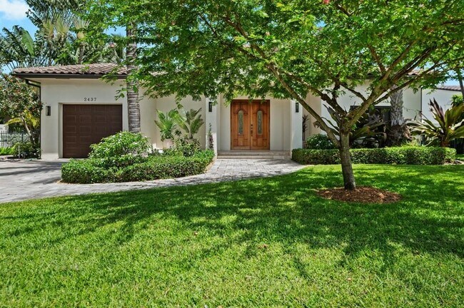 Building Photo - 2437 Castilla Isle