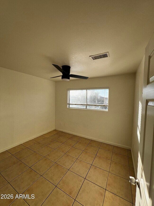 Building Photo - 4431 N 53rd Ln