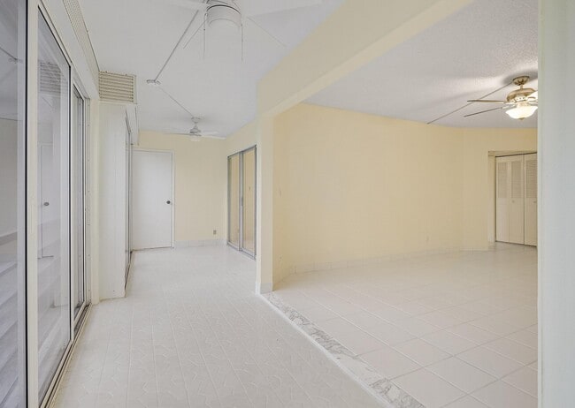 Building Photo - 3810 Via Poinciana