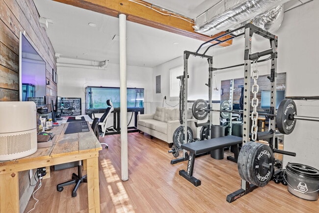 Building Photo - 7 Renfrew St