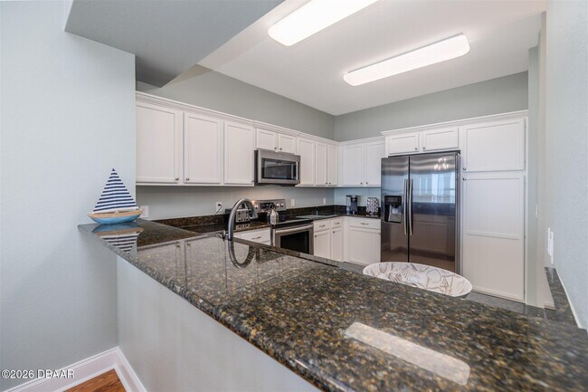 Building Photo - 2801 S Ridgewood Ave