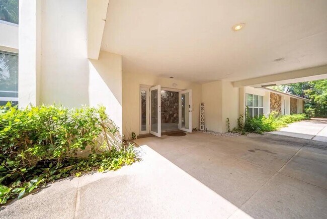 Building Photo - 4020 NW 101st Dr