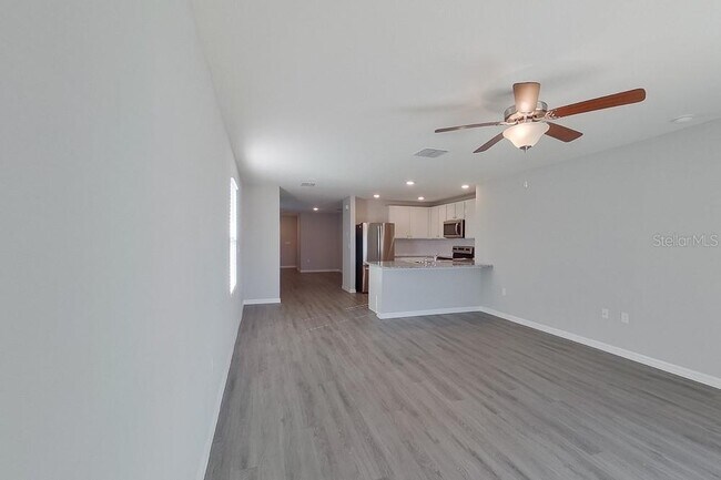 Building Photo - 8661 SW 43rd Ter