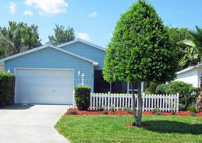 front of villa - 225 Montoya Dr
