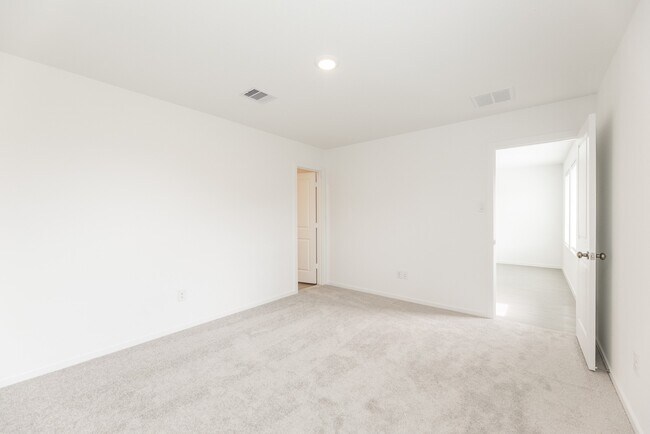 Building Photo - 6831 Lantana Leaf Ln