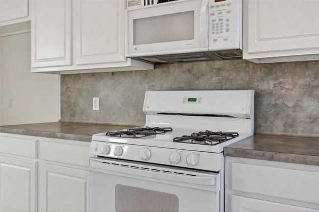 Building Photo - 5603 Lowellberg Ln