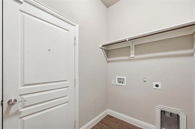 Building Photo - 556 Avery Pt