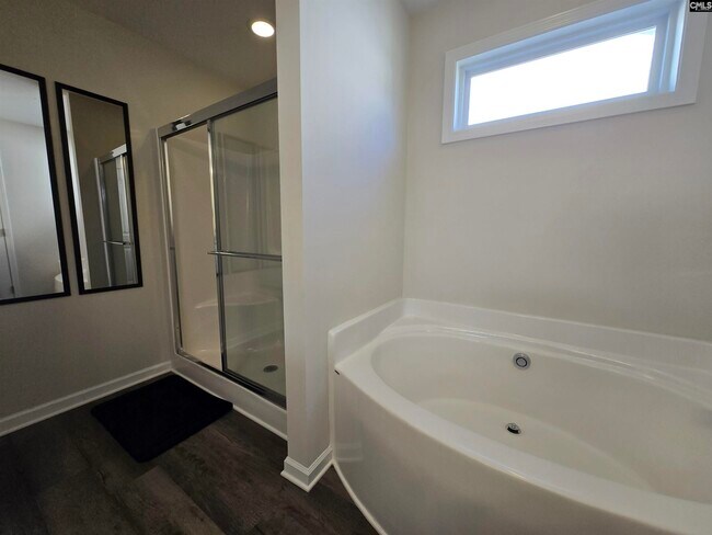 Building Photo - 258 Honey Hill Way