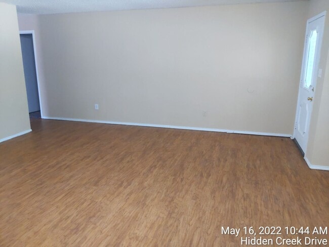 Building Photo - 1200 Hidden Creek Dr