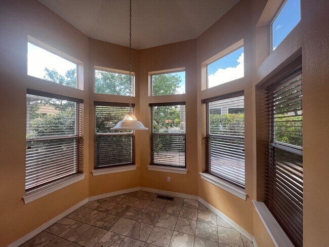 Building Photo - 3 Bedroom Home Available in Tanoan Near Ac...