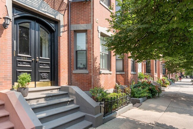 Primary Photo - 181 Warren Ave