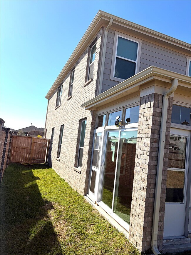 Building Photo - 21114 Montego Bay Dr