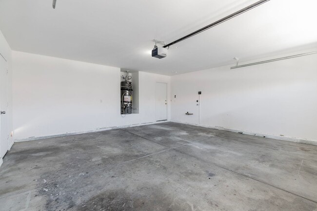Building Photo - Spacious 3-Bed in Gated NW Las Vegas Community with 2-Car Garage