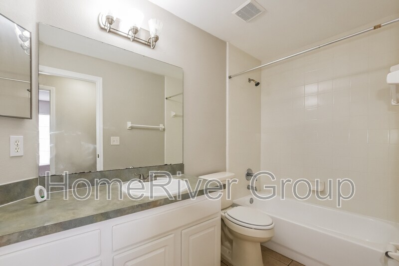 Building Photo - 15408 Lafite Ln