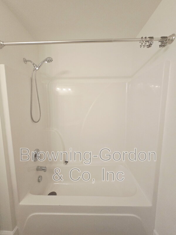 Building Photo - 8601 Peckham Ln