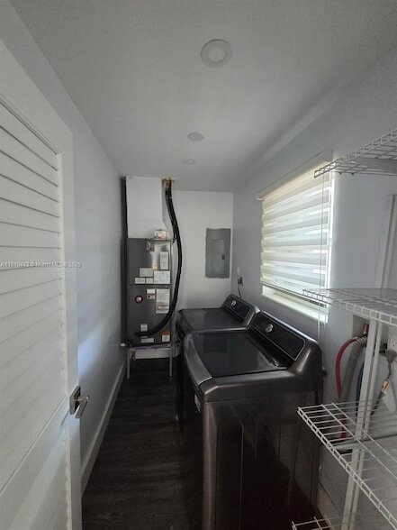 Building Photo - 2850 N 62nd Ave