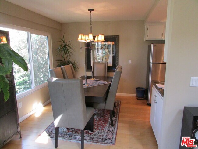 Building Photo - 1127 12th St