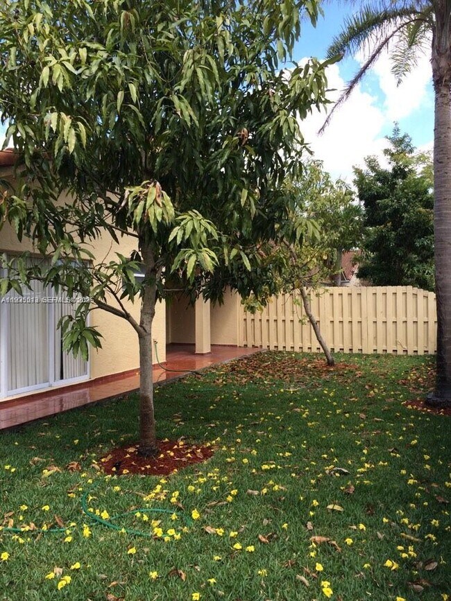 Building Photo - 14222 SW 25th Terrace