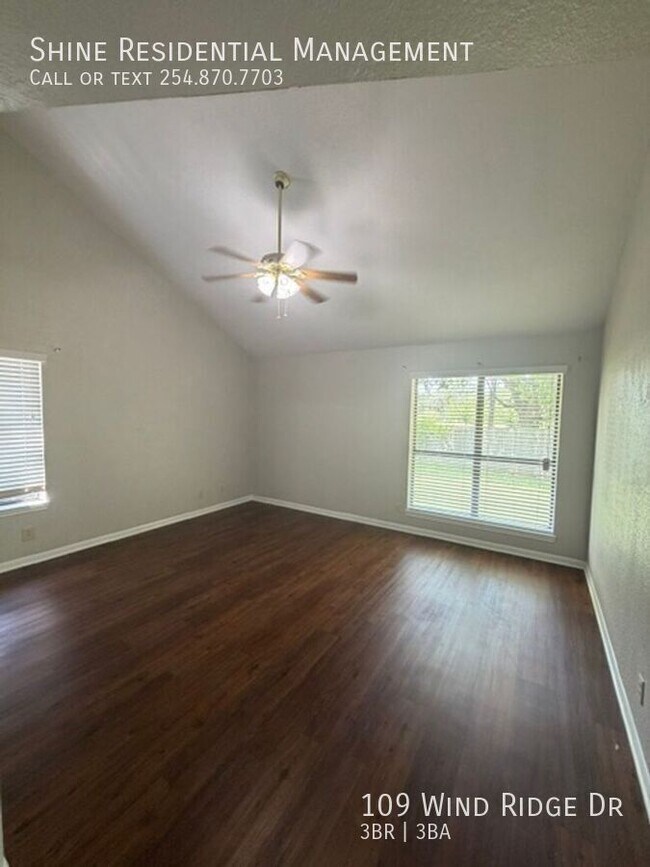 Building Photo - 109 Wind Ridge Dr