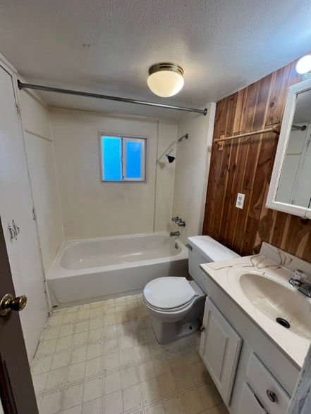 Building Photo - 17 Fountain Pl