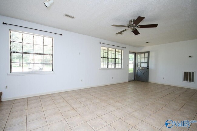 Building Photo - 118 Dexter Cir
