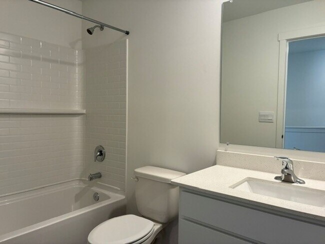 Building Photo - Brand New 3 Bedroom - 2.5 Bath Condo in Union Grove