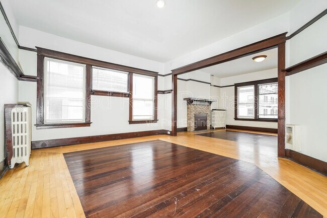 Building Photo - 1319 S 6th Ave