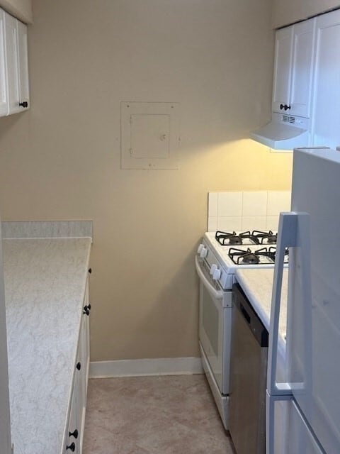 Building Photo - 10 Crescent Dr