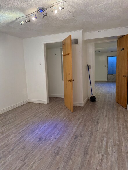 Building Photo - 2046 E Center St