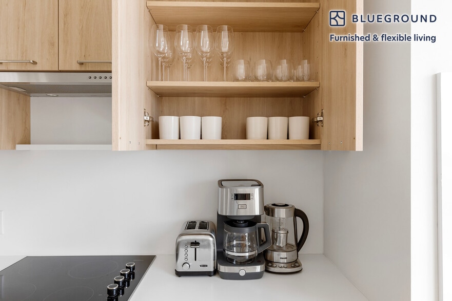 Building Photo - 545 Vanderbilt Ave