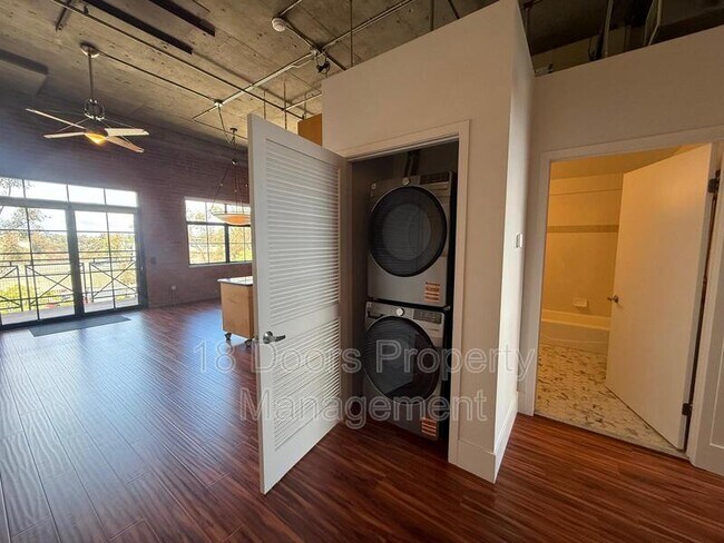 Building Photo - 3940 7th Ave