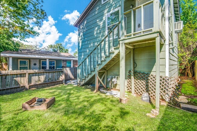 Building Photo - 206 Frawley St