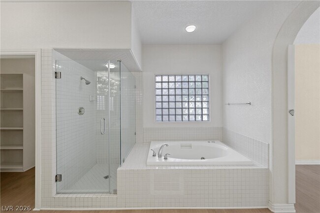 Building Photo - 8133 Horizon Lake Dr