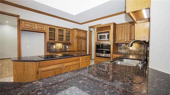 Building Photo - 404 Timberdale Dr