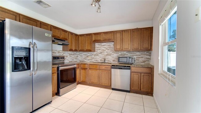 Building Photo - 637 Mesilla Dr