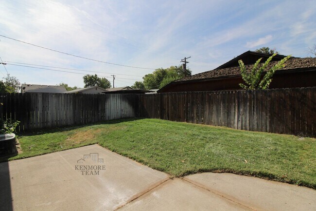Building Photo - 1602 Swift Blvd