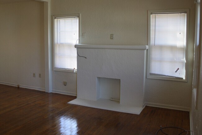 Building Photo - 1708 NW Arlington Ave